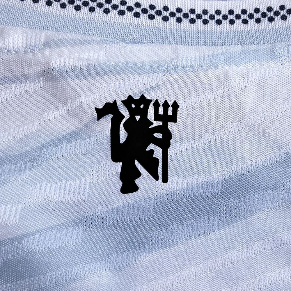 MANCHESTER UNITED 25/26 White Special Edition Adidas Size XL - Picture 11 of 13